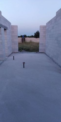 Baustelle mit Paletten